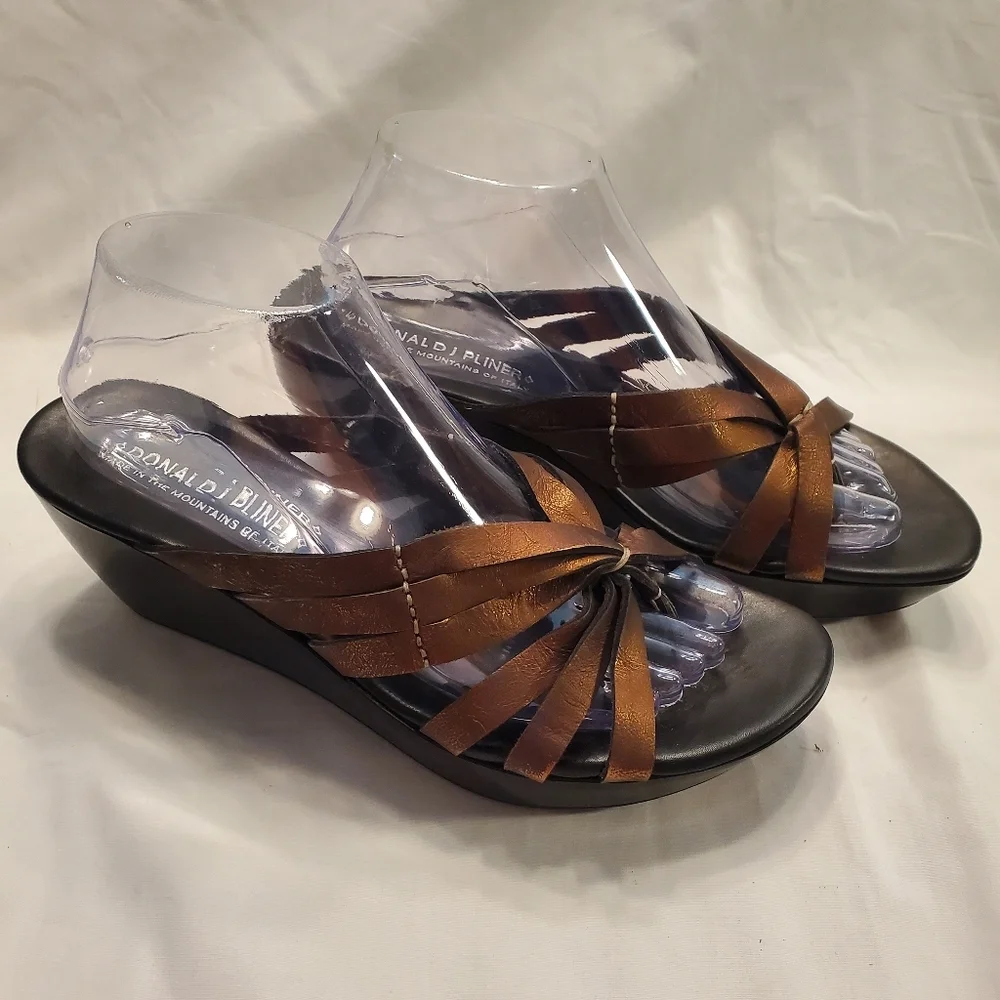 Donald J Pliner Cathe Womens Bronze And Black Strap Platform Wedge Sandal SZ 9M - Picture 2 of 6